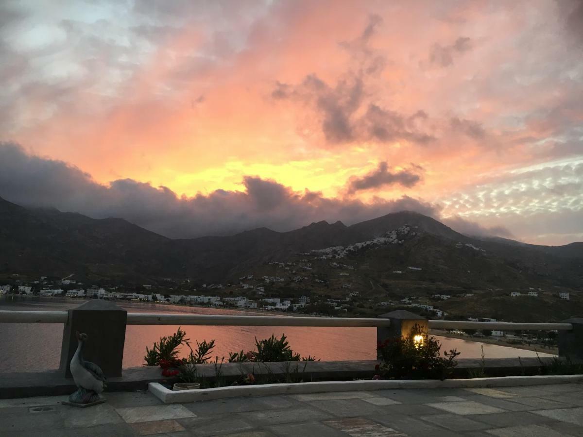 Studios Niovi Serifos Livadi  Exteriör bild